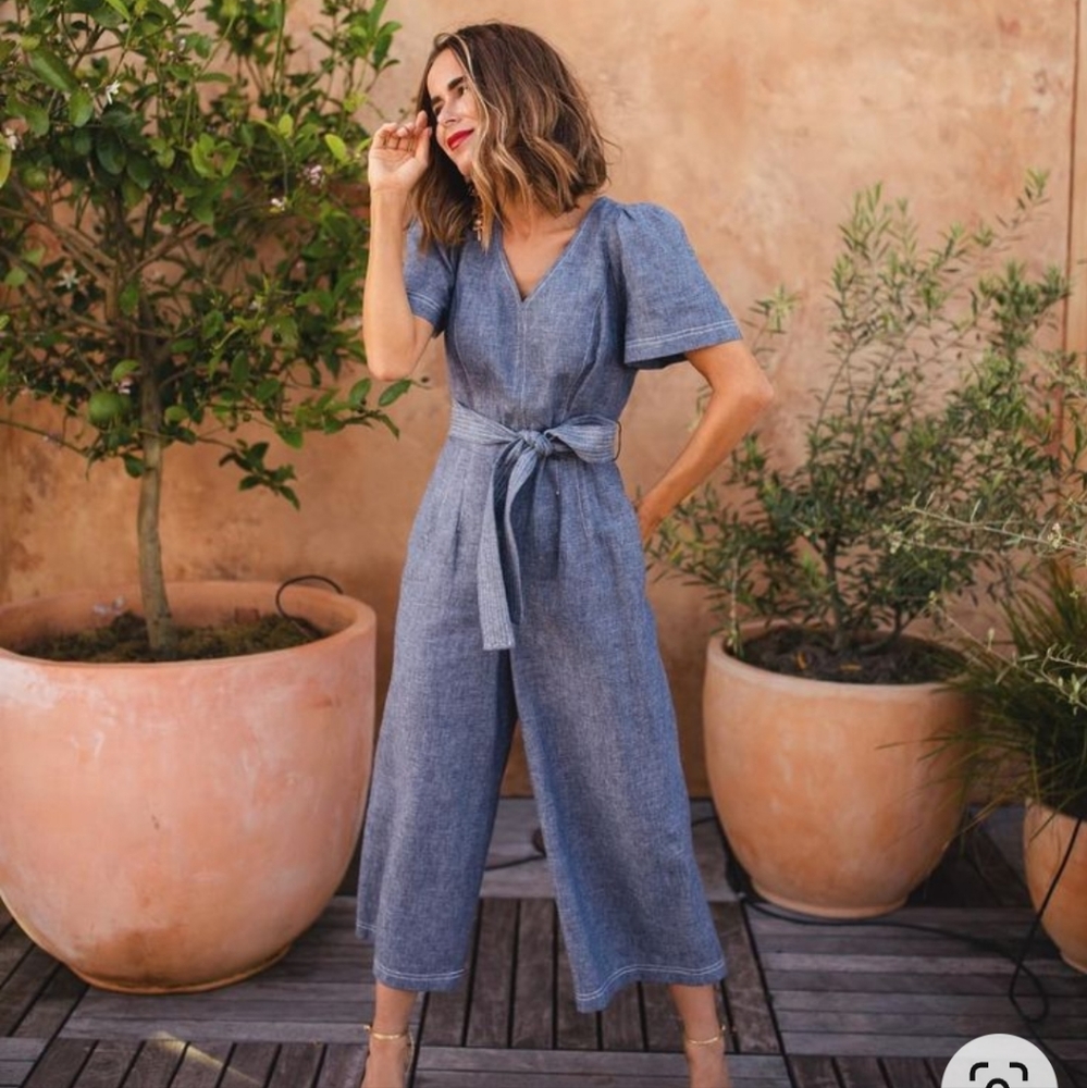Gal Meets Glam Billie Chambray Jumpsuit NWT Size 2
